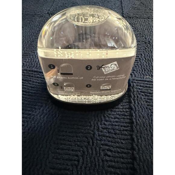 Snow globe Picture Frame - Picture 2 of 5